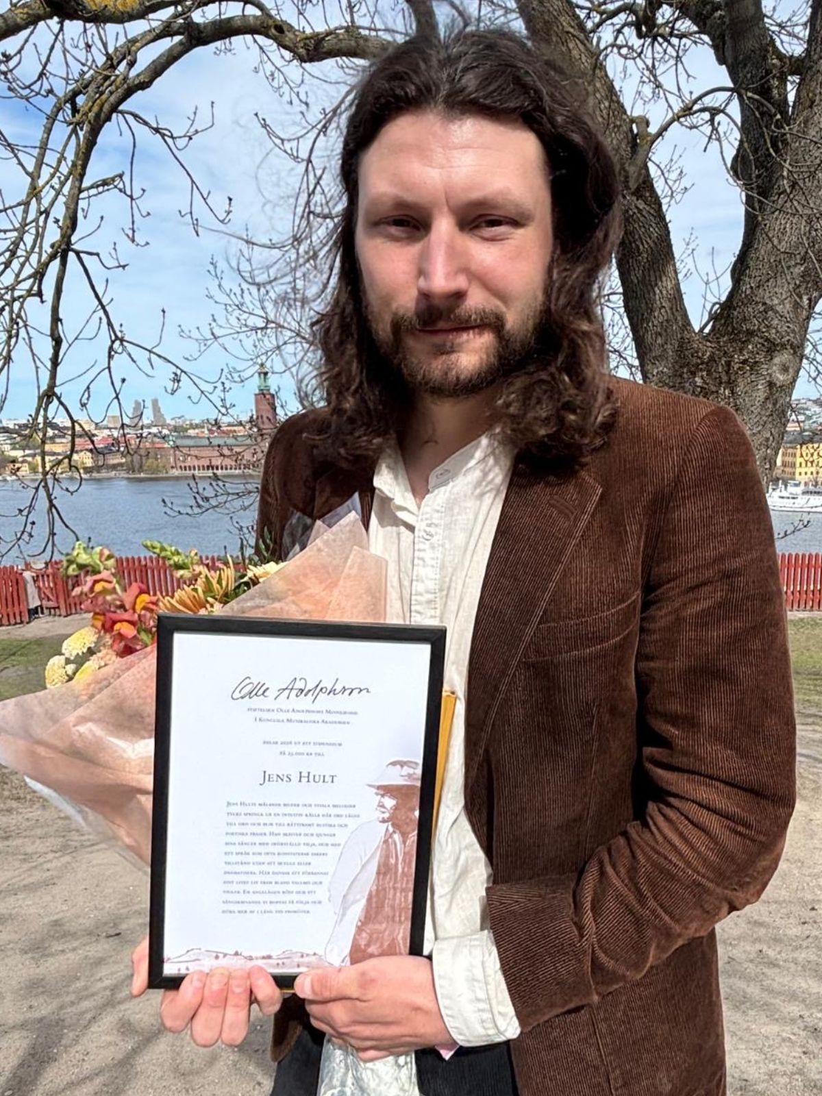 Jens Hult tilldelas stipendium av Olle Adolphsons minnesfond